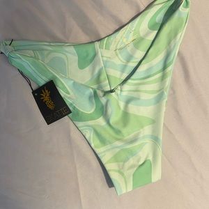 Skatie swim